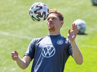 Nach langwieriger Verletzungen steht Nationalspieler Marcel Halstenberg vor seinem Saisondebüt bei RB Leipzig. Nach langwieriger Verletzungen steht Nationalspieler Marcel Halstenberg vor seinem Saisondebüt bei RB Leipzig.