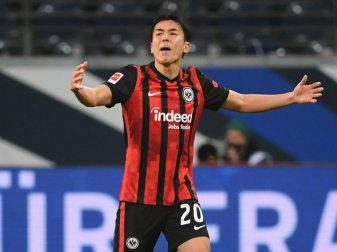 Verlängerte seinen Vertrag bei Eintracht Frankfurt: Makoto Hasebe. Verlängerte seinen Vertrag bei Eintracht Frankfurt: Makoto Hasebe.