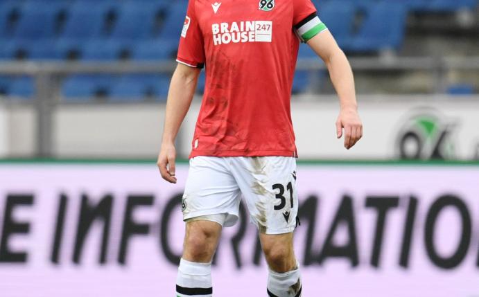 Fällt im Pokal-Viertelfinale für Hannover 96 aus: Julian Börner.