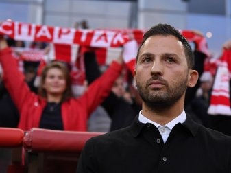 Domenico Tedesco lässt sich nicht aus der Ruhe bringen. Domenico Tedesco lässt sich nicht aus der Ruhe bringen.