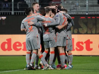 Der SC Paderborn setzte sich in Kiel durch. Der SC Paderborn setzte sich in Kiel durch.