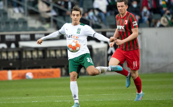 Der Mönchengladbacher Florian Neuhaus lobt seinen Trainer.