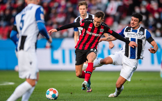 Leverkusen will Florian Wirtz (M.) gerne halten.