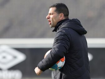 Aus bei Schalke 04 für Trainer Dimitrios Grammozis Aus bei Schalke 04 für Trainer Dimitrios Grammozis