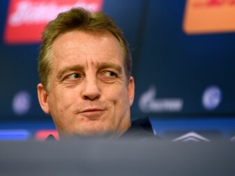 Mike Büskens arbeitet vorerst aus dem Homeoffice. Mike Büskens arbeitet vorerst aus dem Homeoffice.