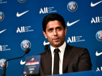 PSG-Präsident Nasser Al-Khelaifi soll nach der Niederlage in Madrid die Nerven verloren haben. PSG-Präsident Nasser Al-Khelaifi soll nach der Niederlage in Madrid die Nerven verloren haben.