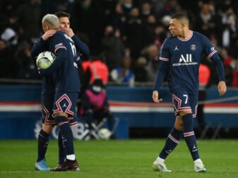 Neymar und Messi werden ausgepfiffen, Mbappe gefeiert Neymar und Messi werden ausgepfiffen, Mbappe gefeiert