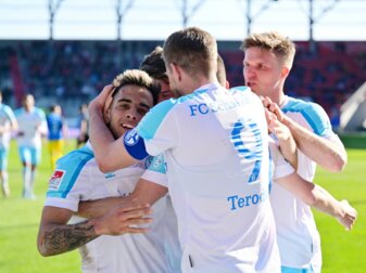 Schalke siegt in Ingolstadt Schalke siegt in Ingolstadt