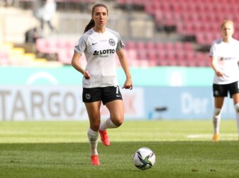 Eintracht Frankfurt sichert Platz drei Eintracht Frankfurt sichert Platz drei