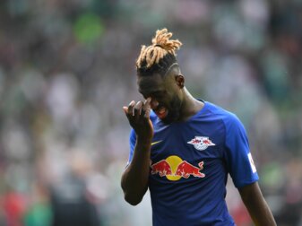 Ging auf Leihbasis der Saison 2019/2020 von RB Leipzig zu Leeds United: Jean-Kévin Augustin. Ging auf Leihbasis der Saison 2019/2020 von RB Leipzig zu Leeds United: Jean-Kévin Augustin.