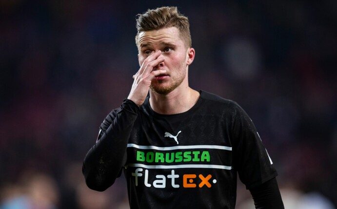 Fehlte nach einem positiven Corona-Schnelltest beim Training von Borussia Mönchengladbach: Nico Elvedi.