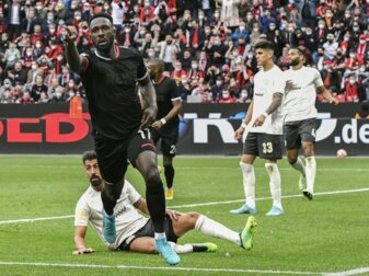 Derbyheld Kingsley Schindler verpasst das BVB-Spiel Derbyheld Kingsley Schindler verpasst das BVB-Spiel