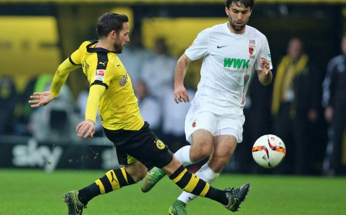 Jan Moravek fehlt dem FC Augsburg gegen Liverpool (Quelle: FIRO/SID)