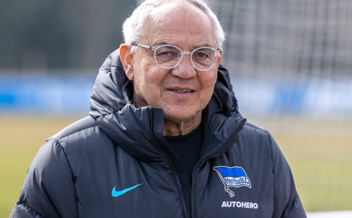 Wurde positiv auf das Coronavirus getestet: Trainer Felix Magath von Hertha BSC.