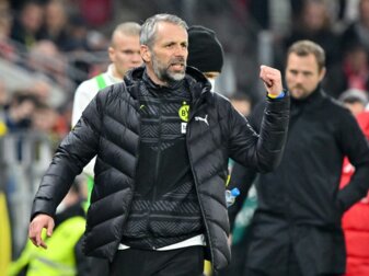 Dortmunds Trainer Marco Rose gibt sich kämpferisch. Dortmunds Trainer Marco Rose gibt sich kämpferisch.