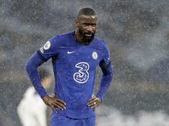 Chelseas Antonio Rüdiger könnte in der nächsten Saison das Trikot von Juventus Turin tragen. Chelseas Antonio Rüdiger könnte in der nächsten Saison das Trikot von Juventus Turin tragen.