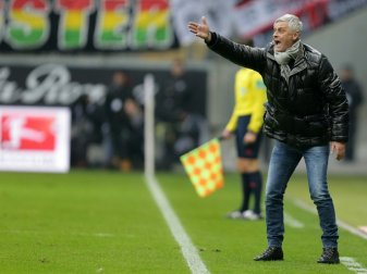 Veh spürt Eintracht-Unruhe (Quelle: PIXATHLON/SID-IMAGES) Veh spürt Eintracht-Unruhe (Quelle: PIXATHLON/SID-IMAGES)