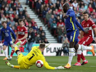 Romelu Lukaku (M) brachte den FC Chelsea in Middlesbrough in Führung.