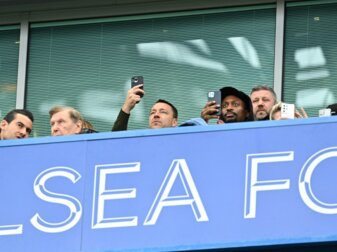 "Neue Ära": Terry will Anteile an Chelsea erwerben "Neue Ära": Terry will Anteile an Chelsea erwerben