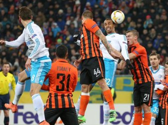 Schalke musste sich mit einem 0:0 gegen Schachtjor Donezk zufrieden geben. Foto: Friso Gentsch Schalke musste sich mit einem 0:0 gegen Schachtjor Donezk zufrieden geben. Foto: Friso Gentsch