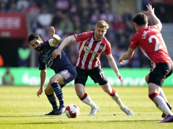 Ilkay Gündogan (l) erreichte mit Man City das Pokal-Halbfinale. Ilkay Gündogan (l) erreichte mit Man City das Pokal-Halbfinale.