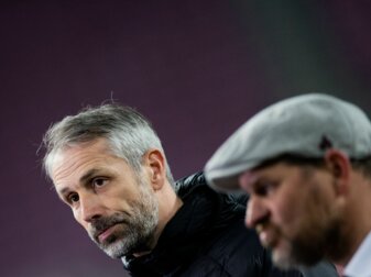 Dortmunds Trainer Marco Rose (l) und Kölns Trainer Steffen Baumgart geben nach dem Spiel ein Interview. Dortmunds Trainer Marco Rose (l) und Kölns Trainer Steffen Baumgart geben nach dem Spiel ein Interview.