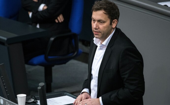 FC Bayern: SPD-Chef Klingbeil im Verwaltungsbeirat