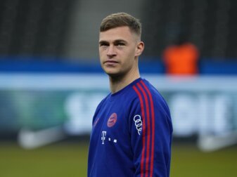 Blickt zum dritten Male Vaterfreuden entgegen: Joshua Kimmich. Blickt zum dritten Male Vaterfreuden entgegen: Joshua Kimmich.