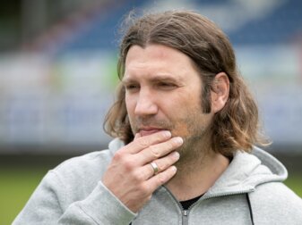 Ex-Nationalspieler Frings legt sich auf den FC Bayern als deutschen Meister fest. Ex-Nationalspieler Frings legt sich auf den FC Bayern als deutschen Meister fest.