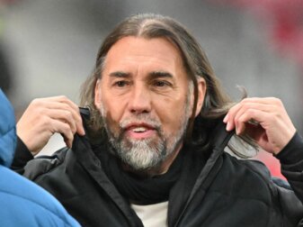 Warnt davor eine Coronsinfektion zu unterschätzen: Der Mainzer Sportdirektor Martin Schmidt. Warnt davor eine Coronsinfektion zu unterschätzen: Der Mainzer Sportdirektor Martin Schmidt.