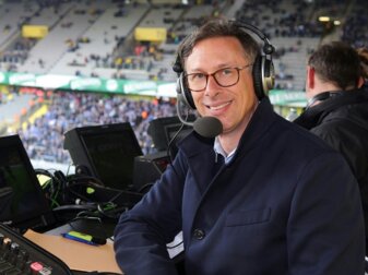 DFB holt Steffen Simon als Direktor Öffentlichkeit und Fans DFB holt Steffen Simon als Direktor Öffentlichkeit und Fans