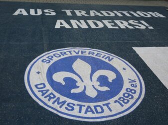 Darmstadt 98 ist erneut von einem massiven Corona-Ausbruch betroffen. Darmstadt 98 ist erneut von einem massiven Corona-Ausbruch betroffen.