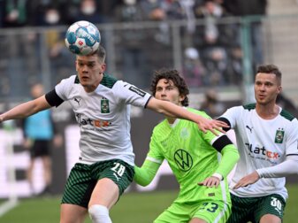Matthias Ginter (l) wird Borussia Mönchengladbach zum Saisonende ablösefrei verlassen. Matthias Ginter (l) wird Borussia Mönchengladbach zum Saisonende ablösefrei verlassen.