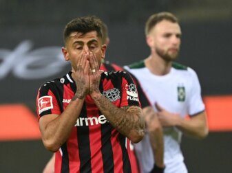 Bayer Leverkusens Kerem Demirbay muss nach Schiedsrichter-Kritik 10.000 Euro Strafe zahlen. Bayer Leverkusens Kerem Demirbay muss nach Schiedsrichter-Kritik 10.000 Euro Strafe zahlen.