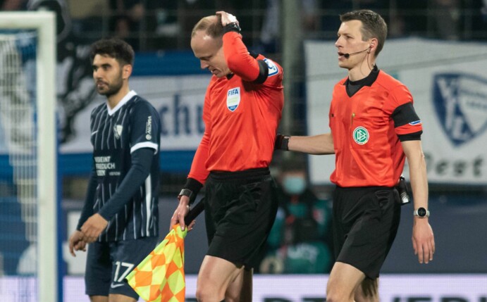 Die abgebrochene Bundesliga-Partie des VfL Bochum gegen Borussia Mönchengladbach wird mit einem 2:0 für die Gäste gewertet.