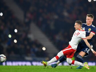 Ohne Lewandowski: Polen sichert spätes Remis in Schottland Ohne Lewandowski: Polen sichert spätes Remis in Schottland