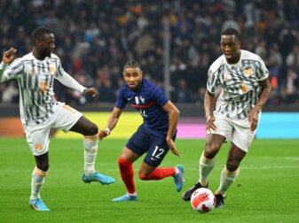 Frankreich mit Last-Minute-Sieg gegen die Elfenbeinküste Frankreich mit Last-Minute-Sieg gegen die Elfenbeinküste