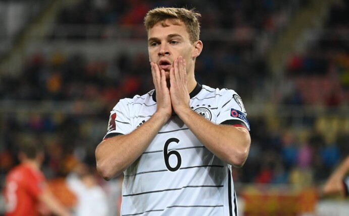 Nimmt sich und das DFB-Team in die Kritik: Joshua Kimmich.