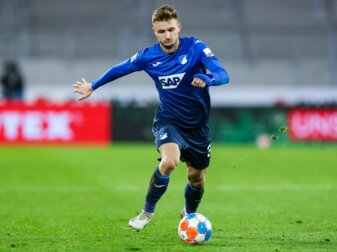 Hoffenheims Stefan Posch ist erneut positiv auf das Coronavirus getestet worden. Hoffenheims Stefan Posch ist erneut positiv auf das Coronavirus getestet worden.