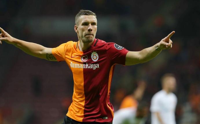 Podolski trifft mit Galatasaray auf Fenerbahce (Quelle: firo Sportphoto/SID-IMAGES)