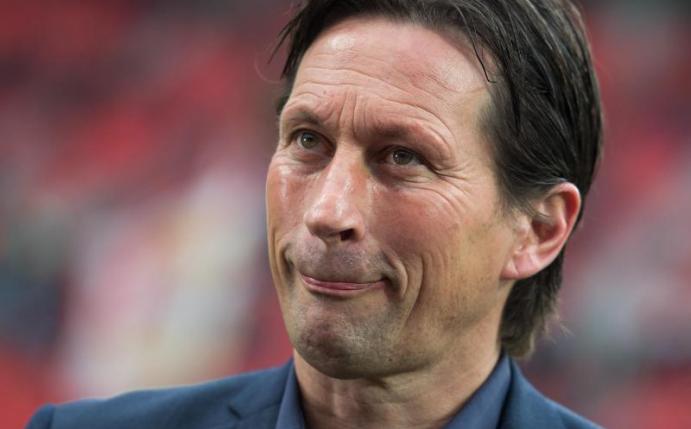 Leverkusens Trainer Roger Schmidt drohen Konsequenzen. Foto: Marius Becker