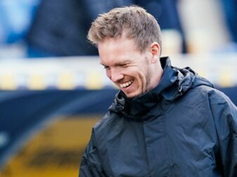 FC-Bayern-Trainer Julian Nagelsmann arbeitete an seinem Auftreten. FC-Bayern-Trainer Julian Nagelsmann arbeitete an seinem Auftreten.