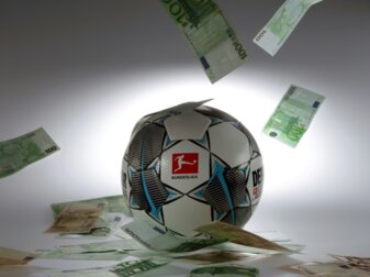 Mehr als eine Milliarde Umsatzminus im Profifußball Mehr als eine Milliarde Umsatzminus im Profifußball