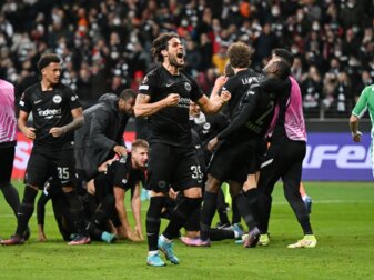 Eintracht Frankfurt trifft im Viertelfinale in der Europa League auf den FC Barcelona. Eintracht Frankfurt trifft im Viertelfinale in der Europa League auf den FC Barcelona.