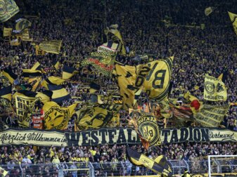 Borussia Dortmund setzt auf die Unterstützung der zahlreichen Fans. Borussia Dortmund setzt auf die Unterstützung der zahlreichen Fans.