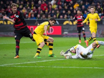Dortmunds Sokratis (M) erlitt im Spiel gegen Leverkusen eine Verletzung im Adduktorenbereich. Foto: Marius Becker Dortmunds Sokratis (M) erlitt im Spiel gegen Leverkusen eine Verletzung im Adduktorenbereich. Foto: Marius Becker