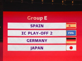 Deutschland trifft bei der WM in der Gruppe E auf Spanien, den Gewinner des Playoffs 2 und Japan.