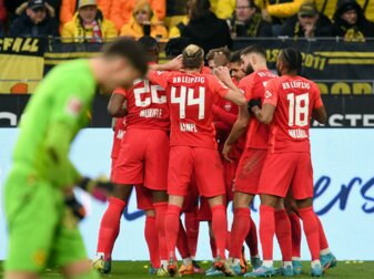 RB Leipzig setzte sich souverän in Dortmund durch. RB Leipzig setzte sich souverän in Dortmund durch.