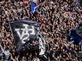 Die Fans des HSV feiern vor Beginn des Spiels auf der Nordtribüne - vor der 1:2-Heimpleite. Die Fans des HSV feiern vor Beginn des Spiels auf der Nordtribüne - vor der 1:2-Heimpleite.
