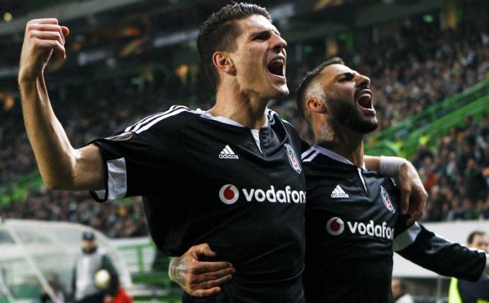 Mario Gomez erzielte den Siegtreffer gegen Genclerbirligi. Foto: Manuel De Almeida